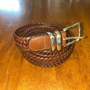 RoundTree and York Brown Leather belt